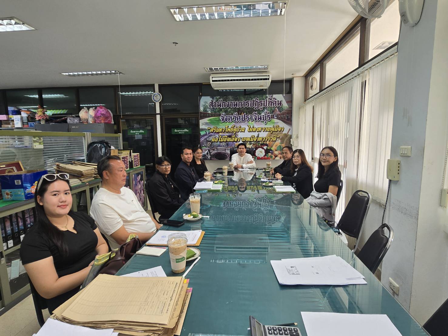 title - วันที่ 24 กุมภาพันธ์ 2569 นายวิทูล ประดิษฐบุญ พร้อมด้วย เจ้าหน้าที่ ส.ป.ก.ปราจีนบุรี ประชุมติดตามความก้าวหน้า โครงการก่อสร้างถนนสายซอย ในแปลงเกษตรกรรม ผิวจราจรขรุขระ ผิวจราจรหินคลุก กว้าง 4.00 ม. จำนวน 3 สาย  ระยะทาง 1.808 กม. ในพื้นที่โครงการจัดที่ดินทำกินให้แก่เกษตรกรผู้ไร้ที่ดินทำกิน  ตำบลสะพานหิน อำเภอนาดี จังหวัดปราจีนบุรี (งบกลาง) ครั้งที่ 2/2569